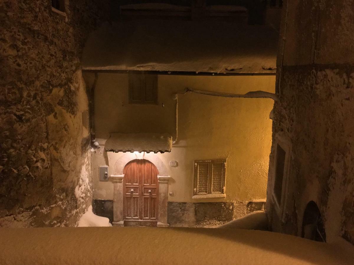 Casa Ai Piedi Della Riserva Naturale Pettorano sul Gizio Exterior photo