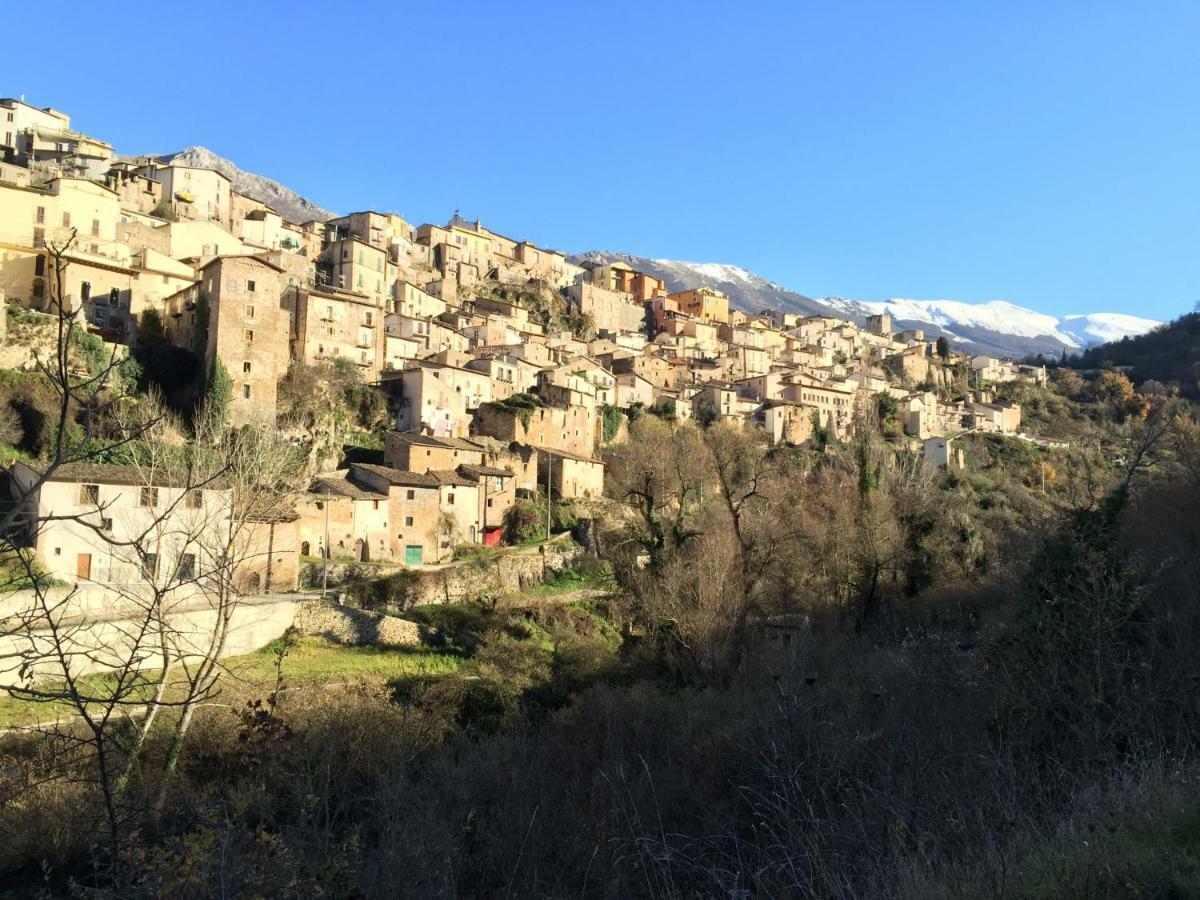 Casa Ai Piedi Della Riserva Naturale Pettorano sul Gizio Exterior photo